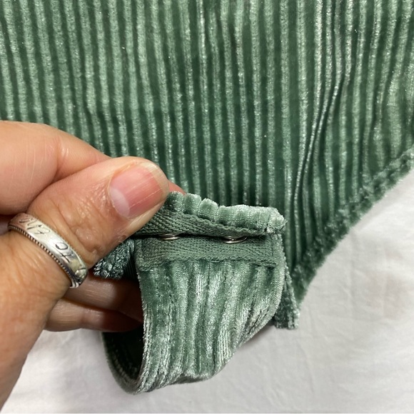 Le Lis Green Asymmetrical Bodysuit Long Sleeve suede One Arm Thong Soft … - Picture 4 of 8